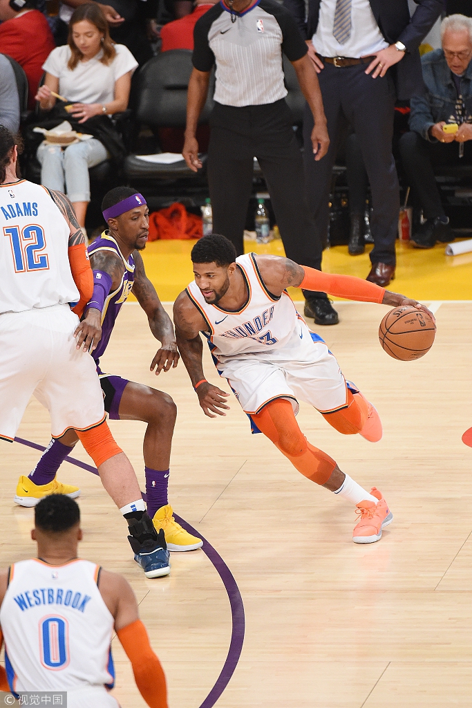 佩有一定差 佩有一定差